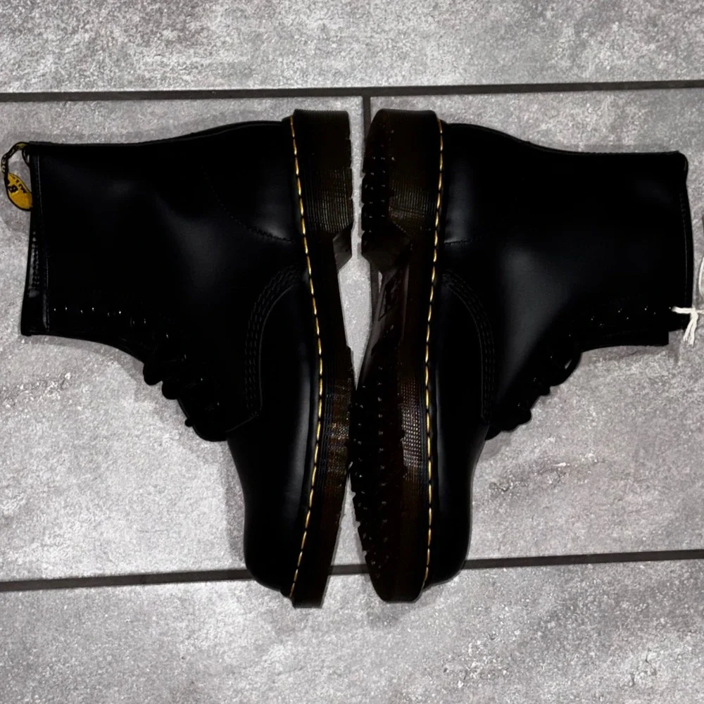 Dr. Martens 1460 Boot Unisex Men 9 Women 10 Black Smooth N€W Leather $180